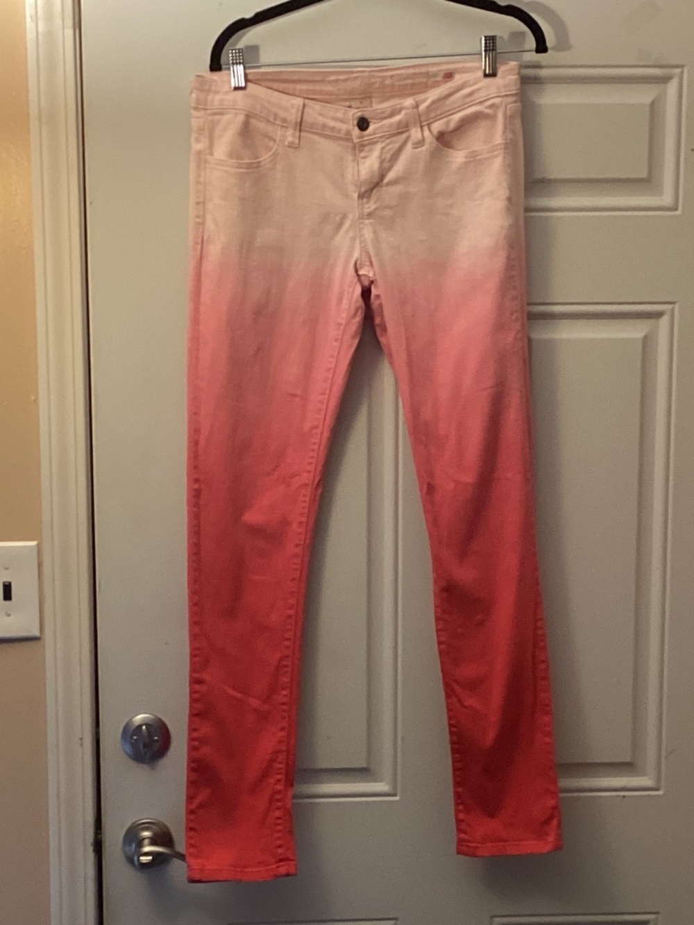ARIZONA JEANS COMPANY PINK OMBRE SUPER SKINNY JEANS SIZE 9